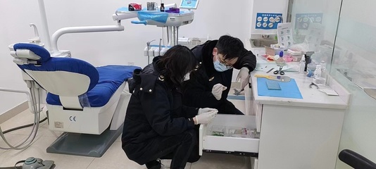警惕醫(yī)療安全隱患 成都一牙科診所因使用過(guò)期醫(yī)療器械被重罰